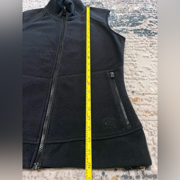 REI Co-Op Classic Fleece Vest - Women’s Small - Picture 11 of 13
